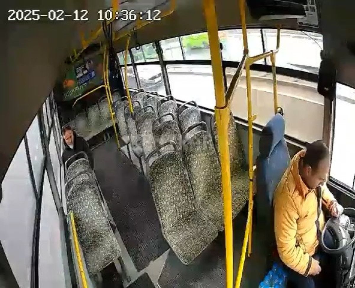 kocaelide soforunun bayildigi otobusu durduran yolcu konustu 1