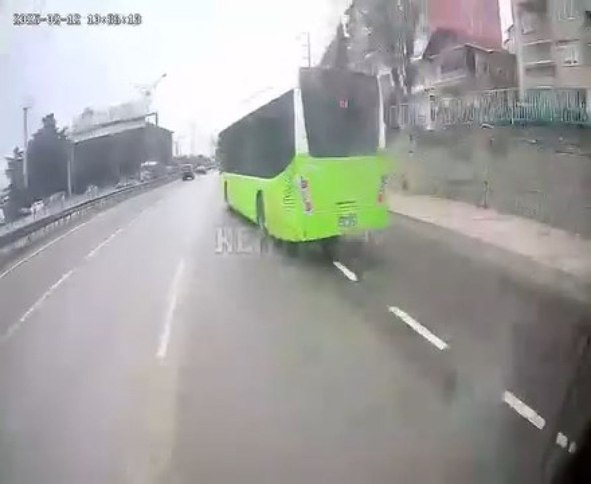 kocaelide soforunun bayildigi otobusu durduran yolcu konustu 3 wrYnwKGe