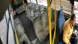 kocaelide soforunun bayildigi otobusu durduran yolcu konustu GTZwXCZD