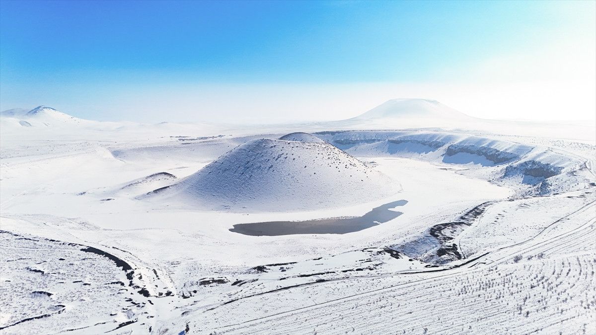 konyada meke golu kar yagisinin ardindan beyaza burundu 1 GFeEFcHW