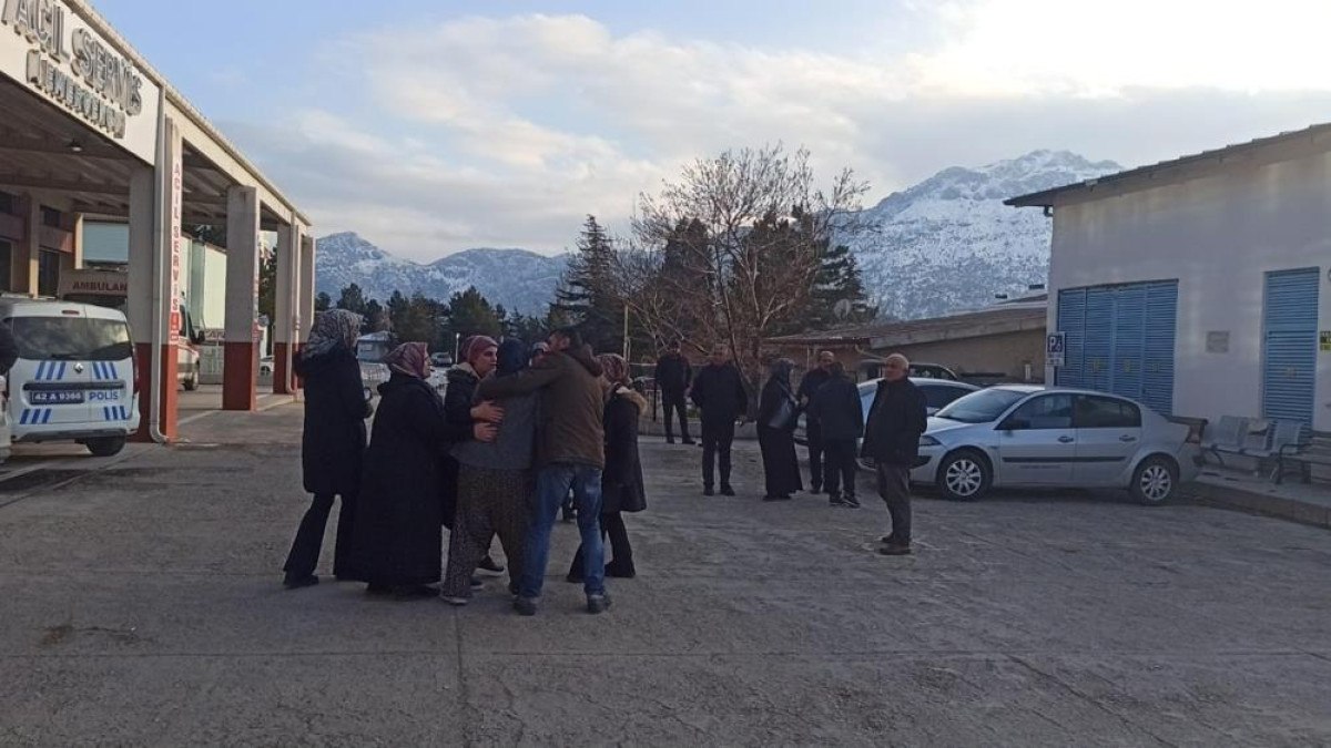 Konya'da minibüsün altında kalan çocuk can verdi 2 konyada minibusun altinda kalan cocuk can verdi 1 BBV7uSrQ