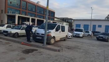 konyada minibusun altinda kalan cocuk can verdi 7JRseG3x