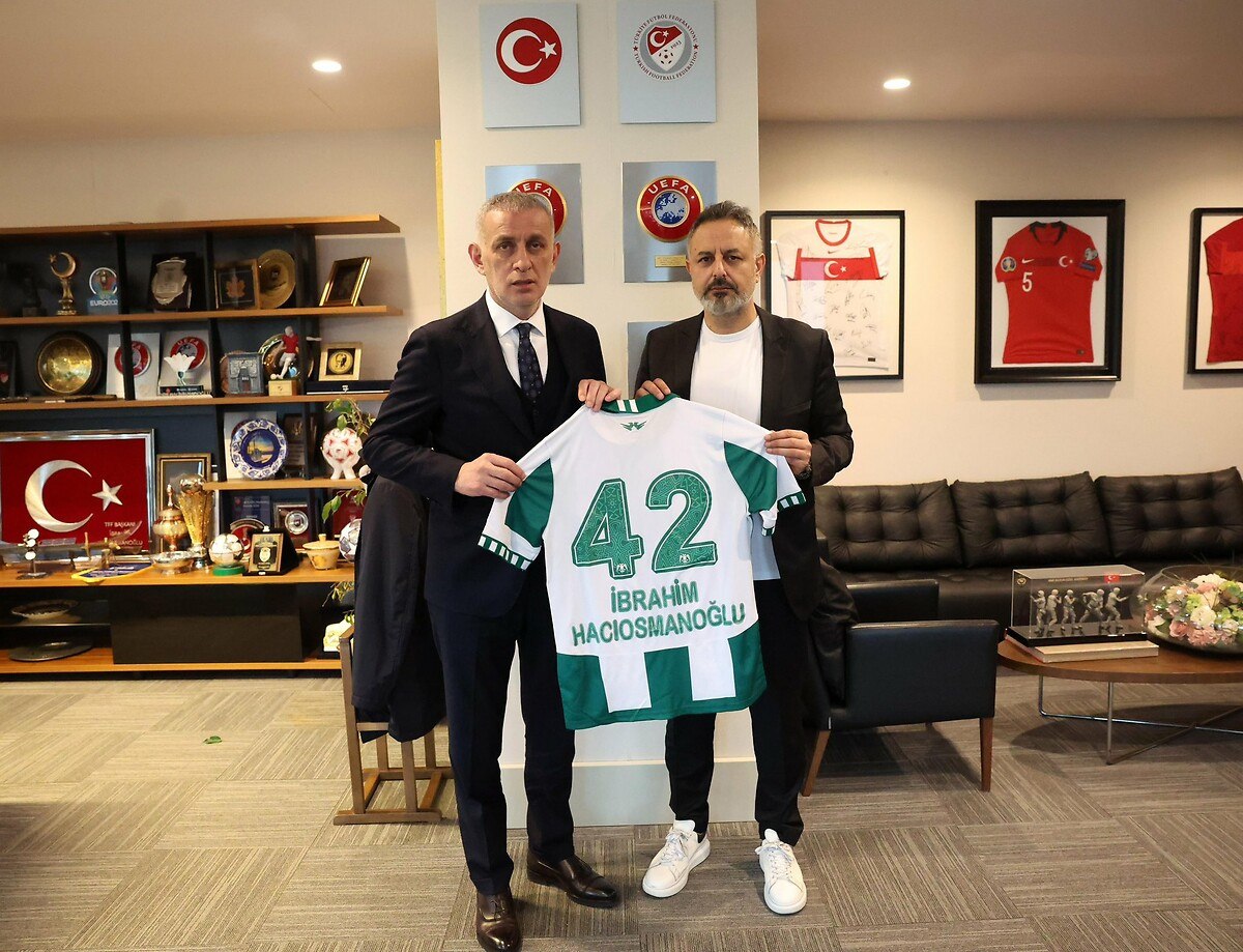 Konyaspor'dan TFF'ye ziyaret: İbrahim Hacıosmanoğlu ile görüştü 1 konyaspordan tffye ziyaret ibrahim haciosmanoglu ile gorustu 0 pB75myca