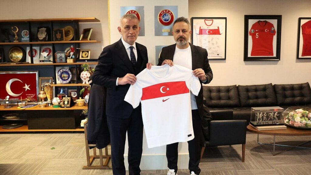 konyaspordan tffye ziyaret ibrahim haciosmanoglu ile gorustu IZ31SWeZ