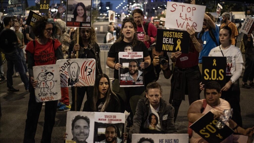 kuduse giden otoyolda israilli esir yakinlarindan protesto HjBtJMw8