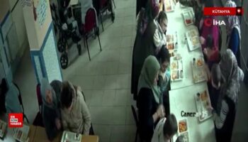 kutahyada ogrencisinin hayatini heimlich manevrasi ile kurtardi 8DJw7B4z