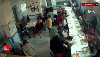 kutahyada ogretmenden ogrencisine heimlich manevrasi Yhe8GzHK