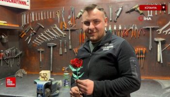 kutahyada sevgilisine solmayacak gul hazirladi GFhnlWhw