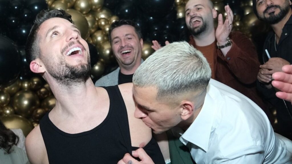 lucas torreiradan dries mertense ilginc opucuk bMbN2IC3