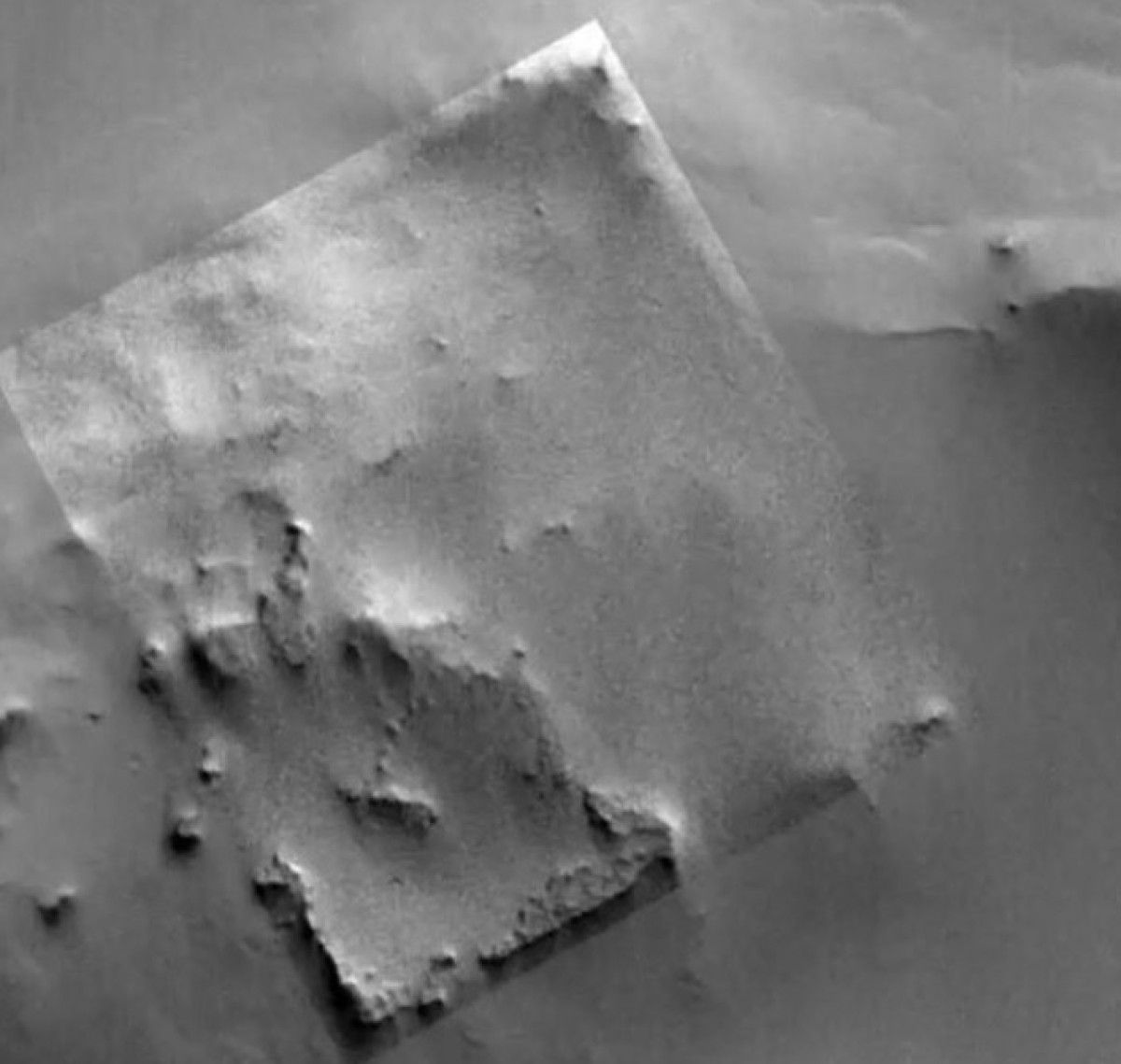 marstaki gizemli yapi bilim dunyasinda tartismalara neden oldu 0 HCF4XXE1