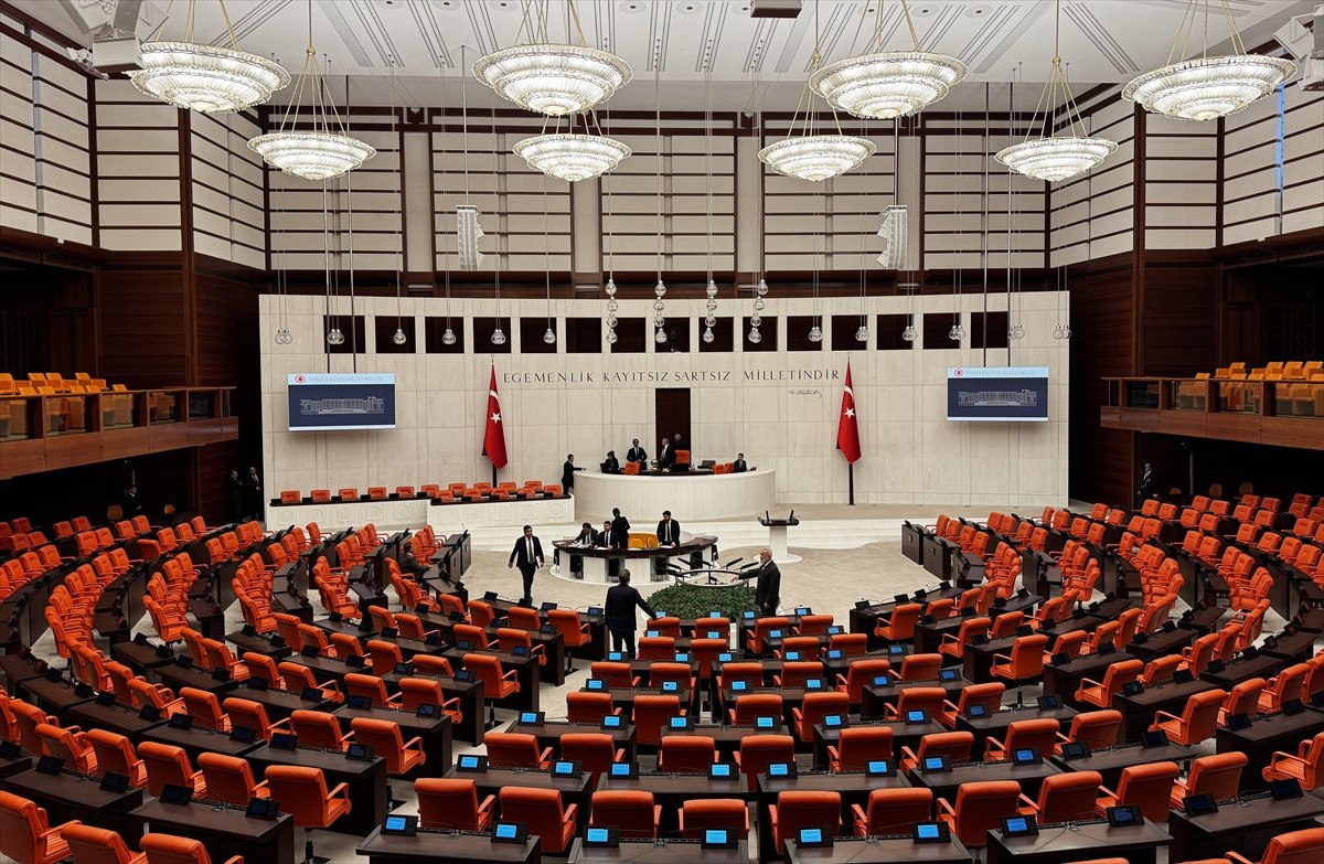 Meclis'in gündemi yangın felaketi: Araştırma komisyonu kurulacak 2 meclisin gundemi yangin felaketi arastirma komisyonu kurulacak 1 q3PkGwVN