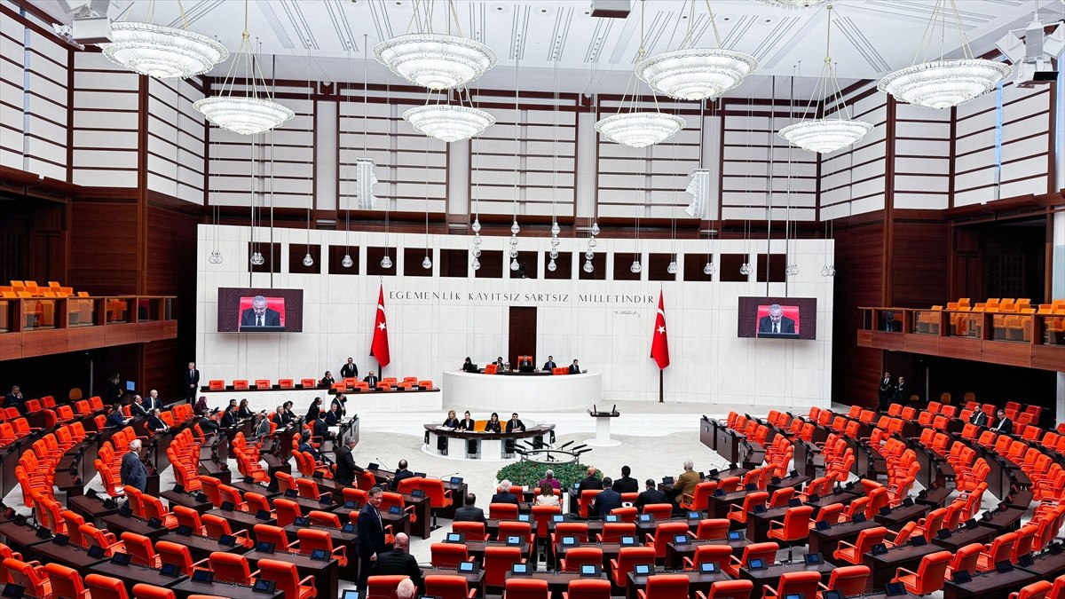 Meclis'in gündemi yangın felaketi: Araştırma komisyonu kurulacak 3 meclisin gundemi yangin felaketi arastirma komisyonu kurulacak 2 LNU9YpGc