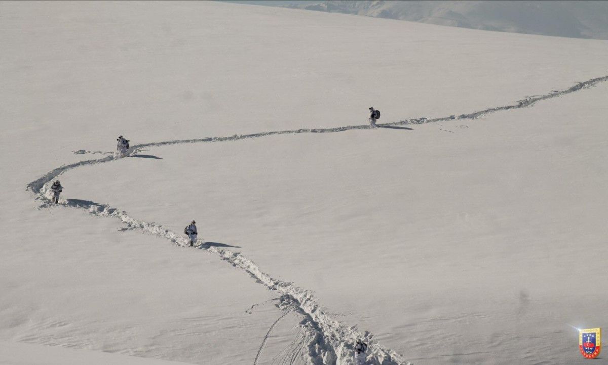 mehmetcik zorlu kis sartlarina ragmen gorevde 3 Xv8KHPTY