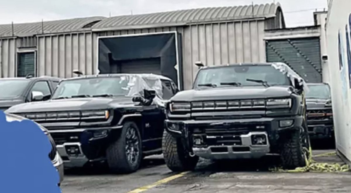 mersin limaninda 24 adet luks arac ele gecirildi 2 eahtUlcT