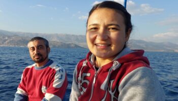 mersinde balikcilik 9 yillik evli ciftin yasam tarzi oldu FuGvDqUB