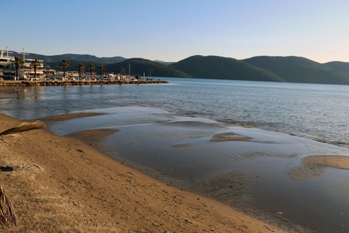Muğla'da deniz suyu 12 metre çekildi 4 muglada deniz suyu 12 metre cekildi 3 CY6zd4Ul