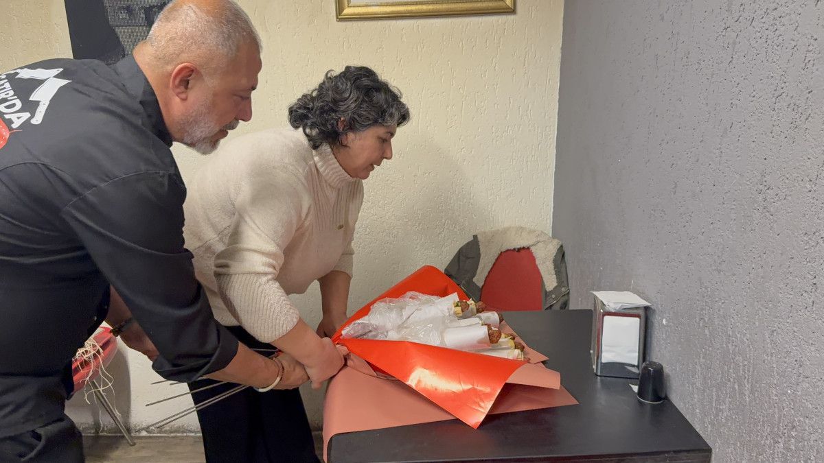 muglada sevgililer gununde sasirtan hediye 0