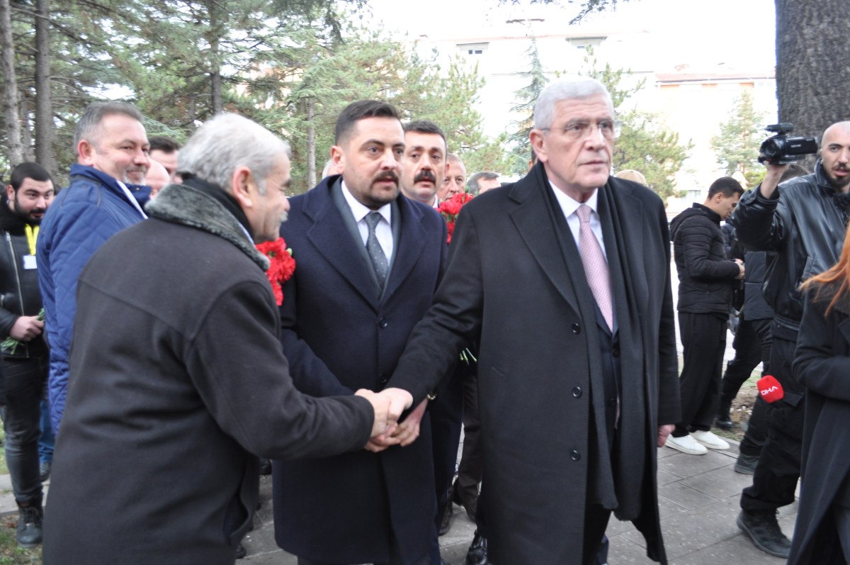 musavat dervisoglu sehit ailelerini sogukta bekletti 1 gC5kzbw6