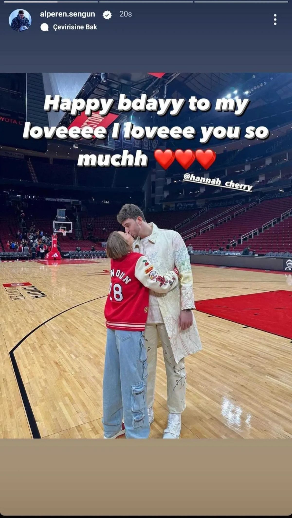 NBA'in Türk yıldızı Alperen Şengün kalbini bakın kime kaptırdı! İşte güzeller güzeli sevgilisi... 3 nbain turk yildizi alperen sengun kalbini bakin kime kaptirdi iste guzeller guzeli sevgilisi 2 n3R8rEka