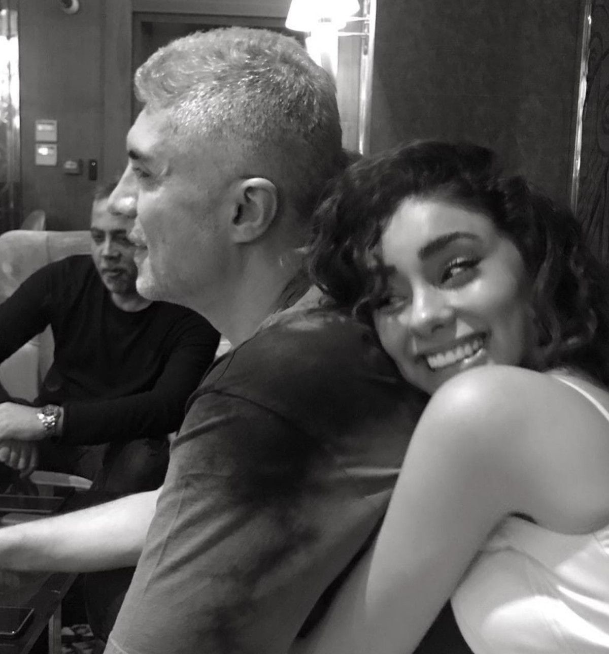 ozcan deniz cephesi karisti annesinin evini basti 5 W6ULWFNB