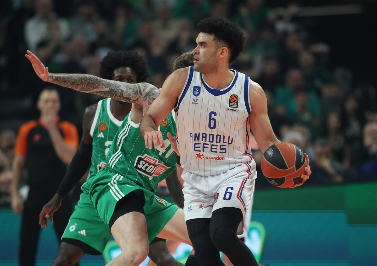 Panathinaikos, sahasında Anadolu Efes'i mağlup etti 1 panathinaikos sahasinda anadolu efesi maglup etti 0 NbdFmaKF