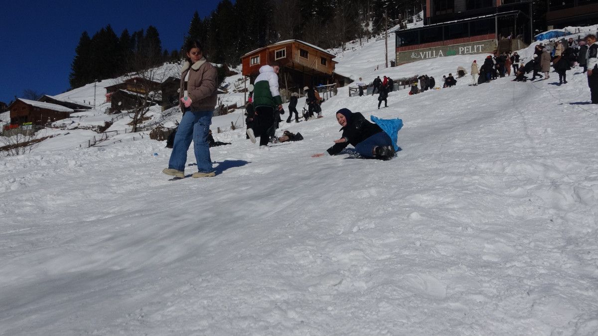 rize ayder yaylasinda kar festivali 0 cgI1mOl4