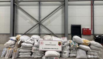 sakaryada kacakcilik operasyonu 35 ton tutun ve 2 gozalti aIFkaxTQ