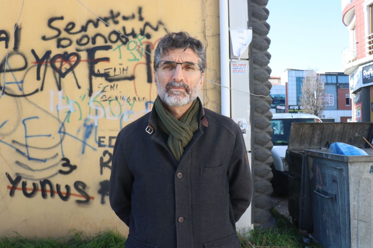 sakaryada yere cop atanlara kizip direklere uyari asti 1 GrMDELcX