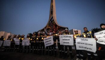 sam deprem kurbanlarini anmak icin toplandi iv8T91xr