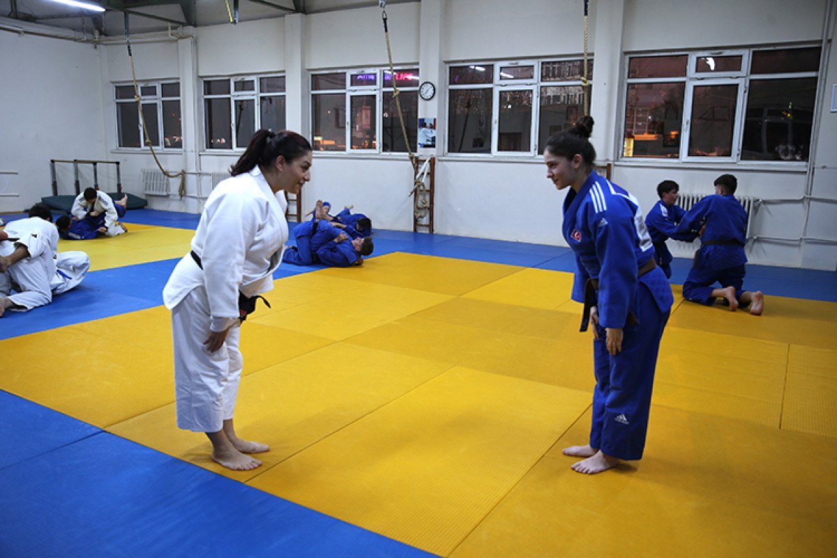 sampiyon bir annenin izinde minel tepenin judoya adanmis hikayesi 0 4bsOMPai