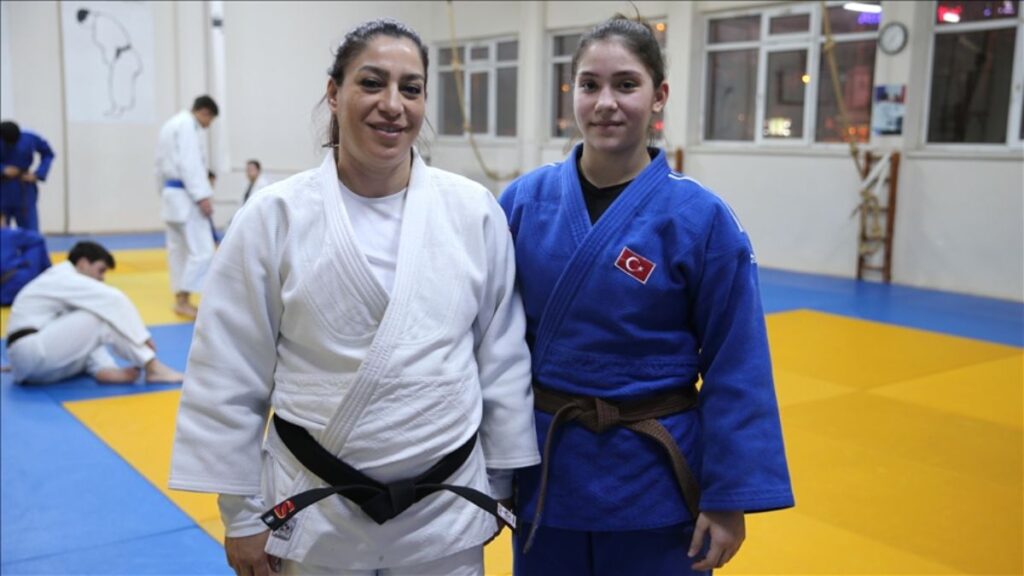 sampiyon bir annenin izinde minel tepenin judoya adanmis hikayesi m5r9AcYy