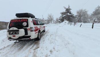 samsunda atesi cikan bebek icin saglik ekipleri karli yollari asti NIBClCje