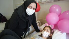 samsunda dogustan hasta kizina bobregini verdi JT5Ax9Wt