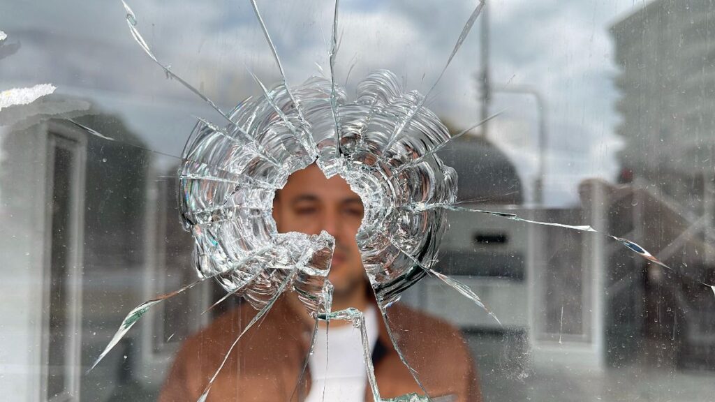 sanliurfada is yeri dort kez kursunlandi yAizAXxy