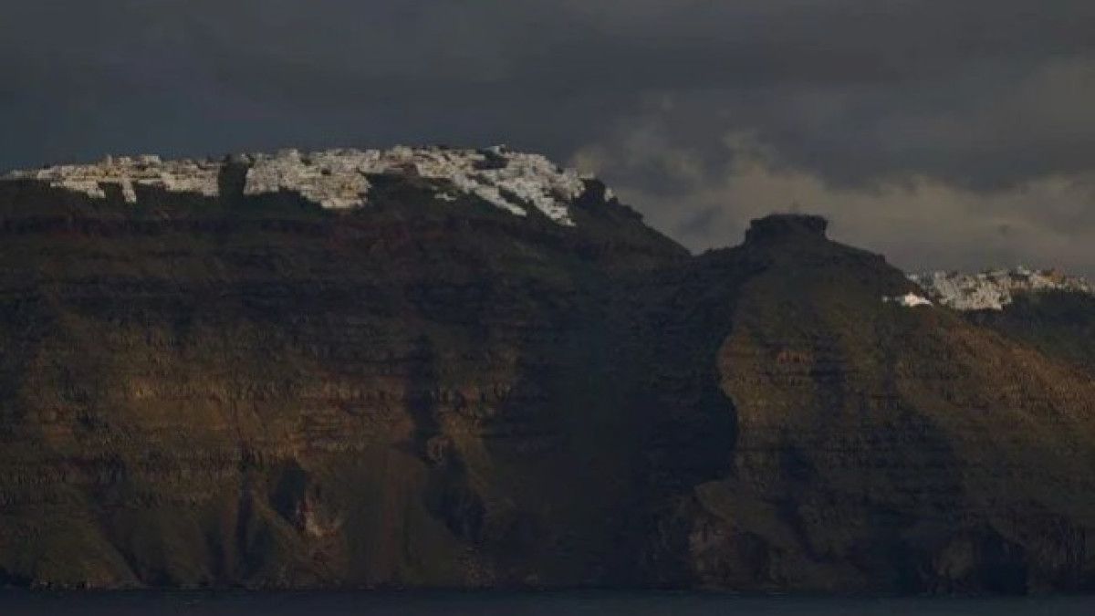 santorinide seytani tuneller skandali deprem tehlikesi ve imar kaosu 1 GhsC7GQV