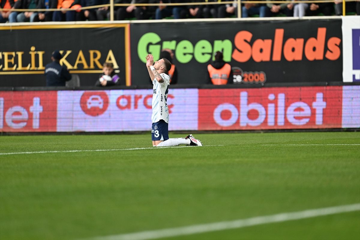 sebastian szymanski fenerbahce tarihine gecti 1