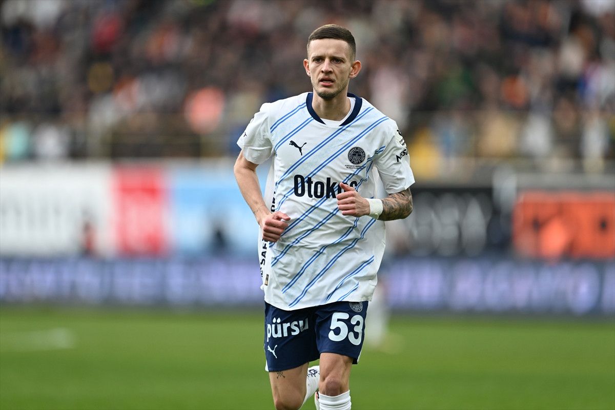 sebastian szymanski kulubun tarihine katki saglamak benim icin mutluluk verici 0 FInZUm2W