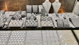 sevgililer gunu oncesi kapalicarsida alisveris hareketliligi basladi W2B7AmGc