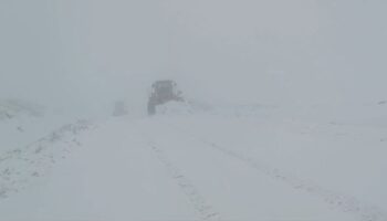 siirtte 92 koy yolu kardan kapandi KIWCXKSY