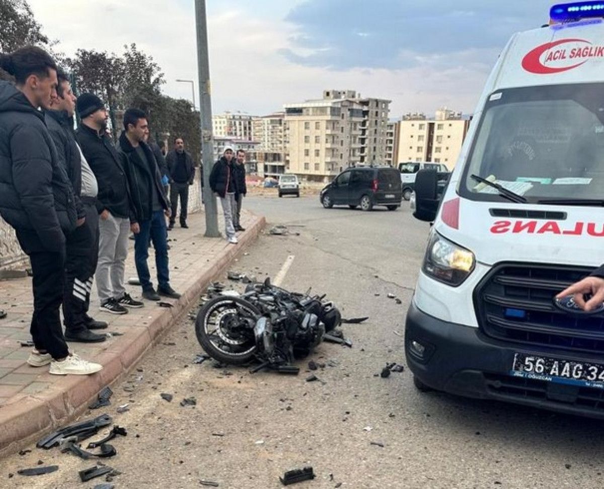 siirtte otomobil ile motosiklet carpisti 1 olu 1 rfuTGac6