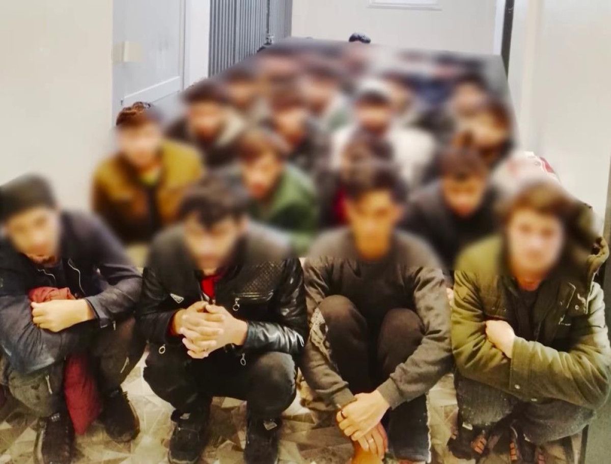 sivasta tir dorsesinde 29 kacak gocmen yakalandi 2 sbehvwDt