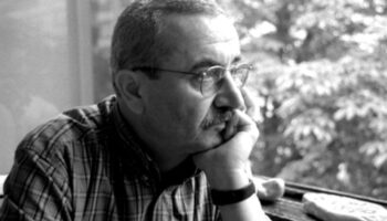 sukru erbasin hayal gucume inandim dedigi siirleri yarasalarin avlusunda Cgug3qJh