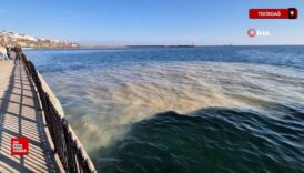 tekirdagda denizin rengi degisti yagmur suyu hattindan camurlu su akti 6HapxPkE