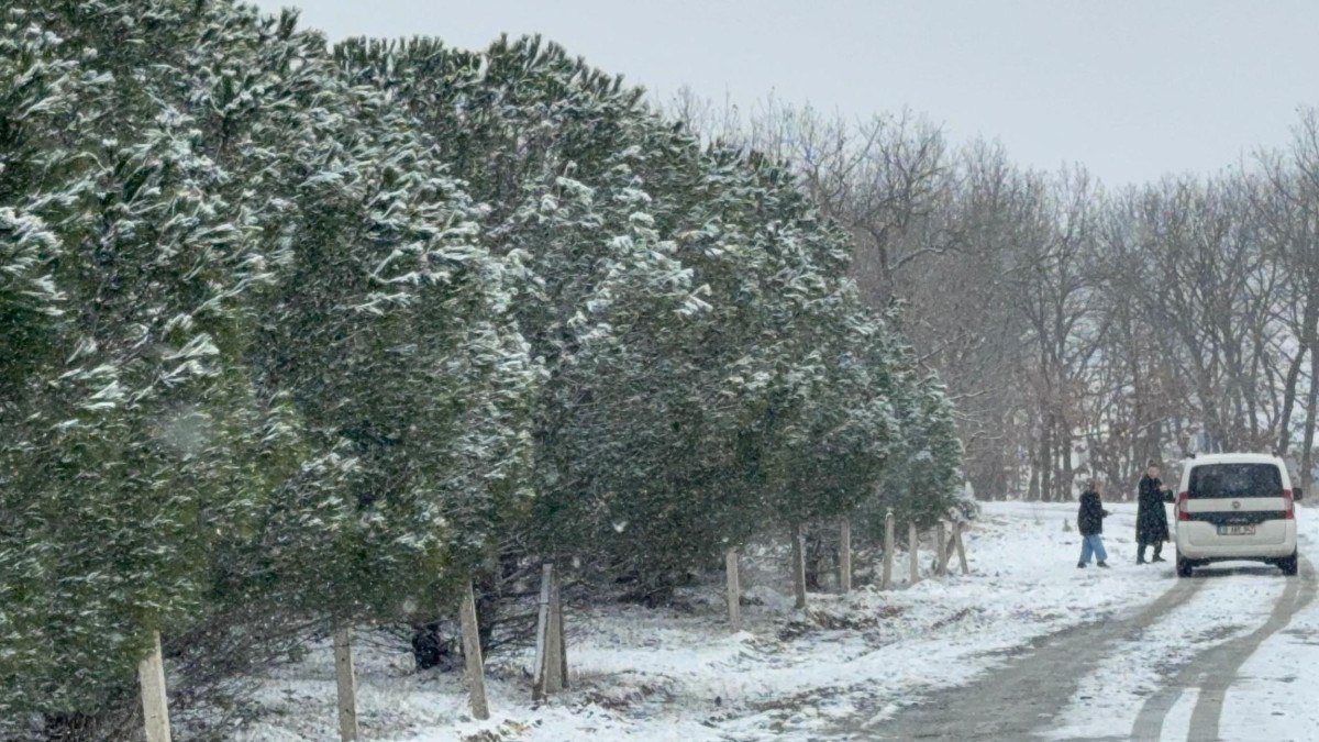 tekirdagin yuksek kesimlerinde kar yagisi 3 jUgrsvdc