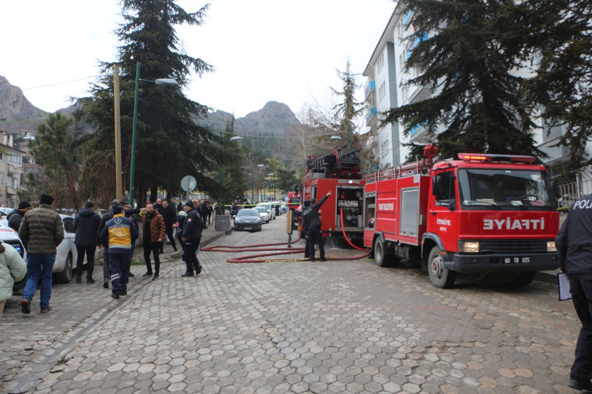 tokatta 6 katli apartmanda yangin 0 M2ntAPyN