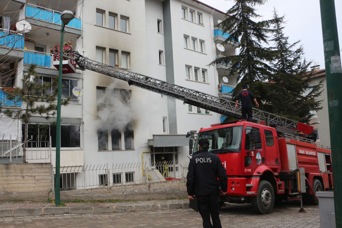 tokatta 6 katli apartmanda yangin 2 pwCcSla1