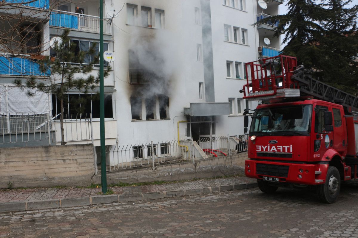 tokatta 6 katli apartmanda yangin 5 B3y9Tuf4