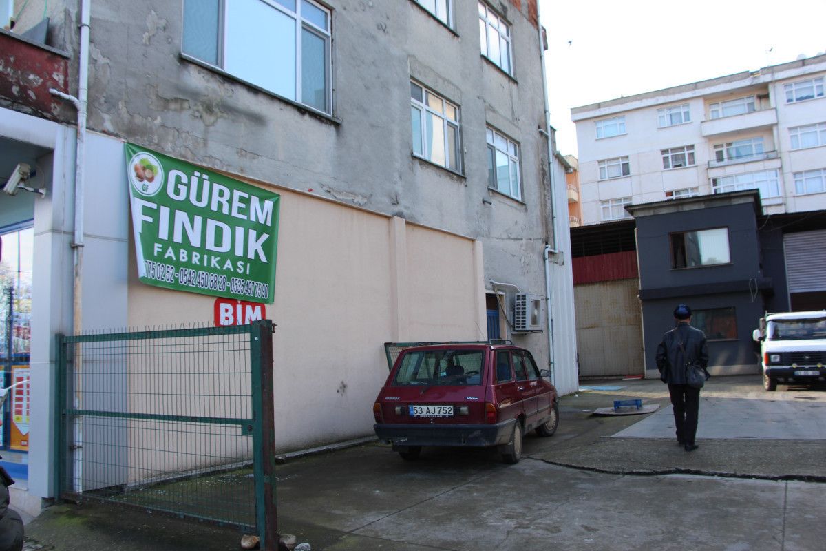 trabzonda bir tuccar parasini odemedigi milyarlarca liralik findikla kayiplara karisti 0 AVjEVfui