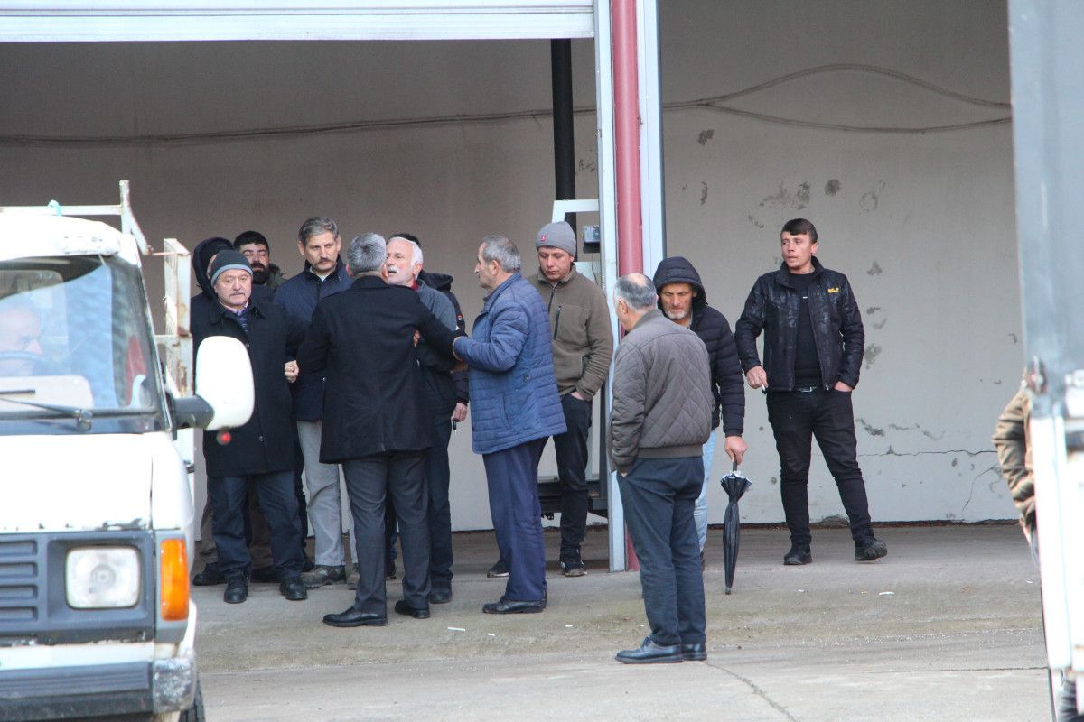 trabzonda bir tuccar parasini odemedigi milyarlarca liralik findikla kayiplara karisti 1 nvn2hXL8