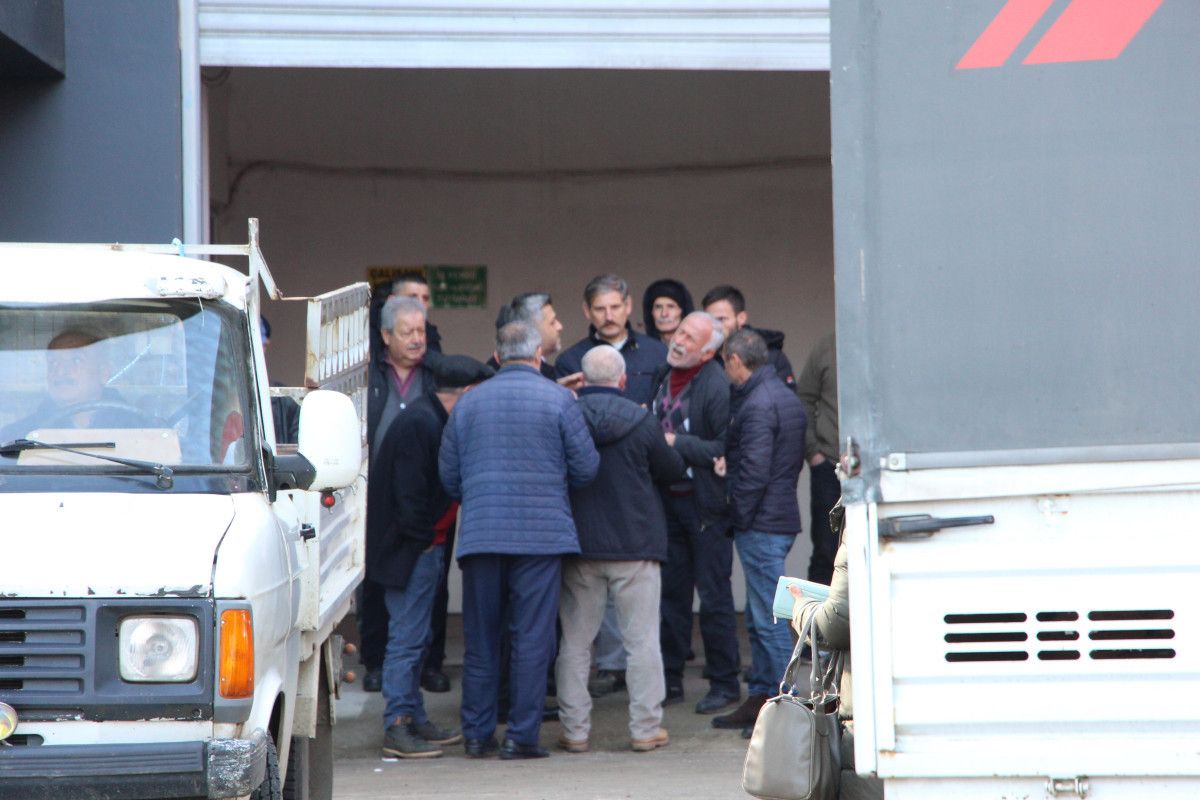 trabzonda bir tuccar parasini odemedigi milyarlarca liralik findikla kayiplara karisti 3 kvfhQfUn